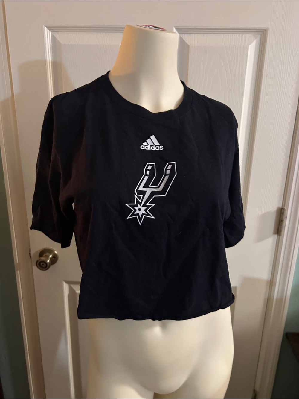 Adidas San Antonio Spurs Logo Cropped Tee